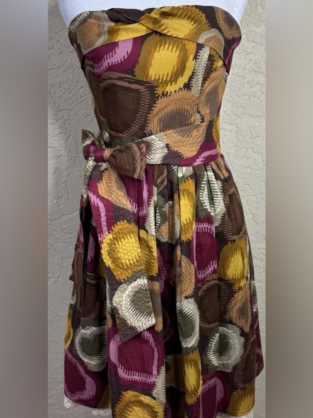 BCBG Maxazria Strapless Retro-Inspired Aline Dress